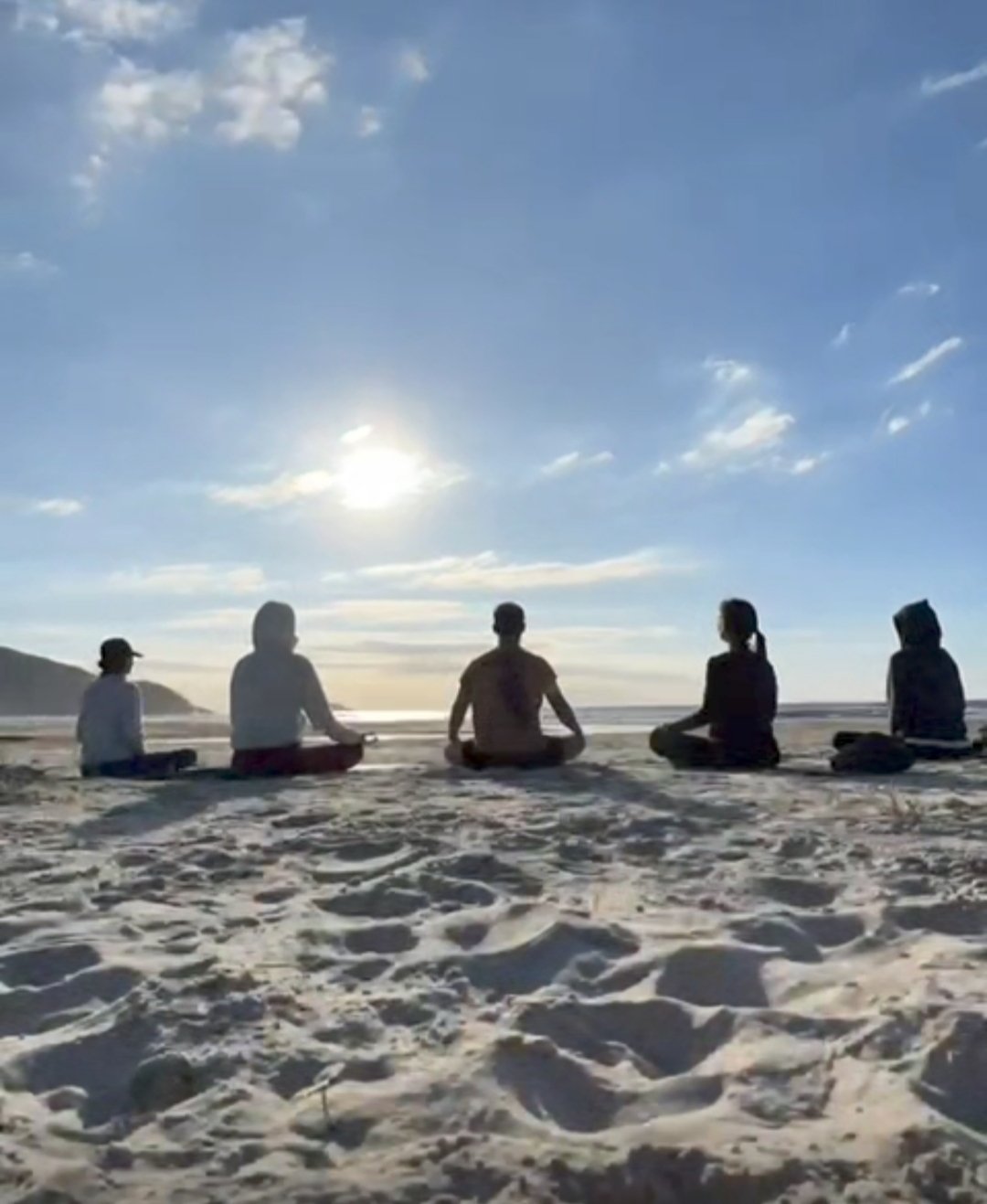 Amy em prática de Mindfulness na natureza